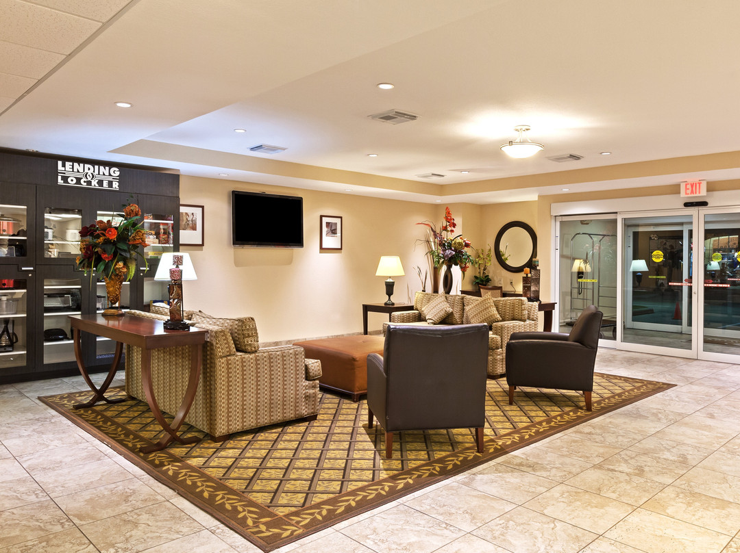 皮尔兰烛木套房酒店主图