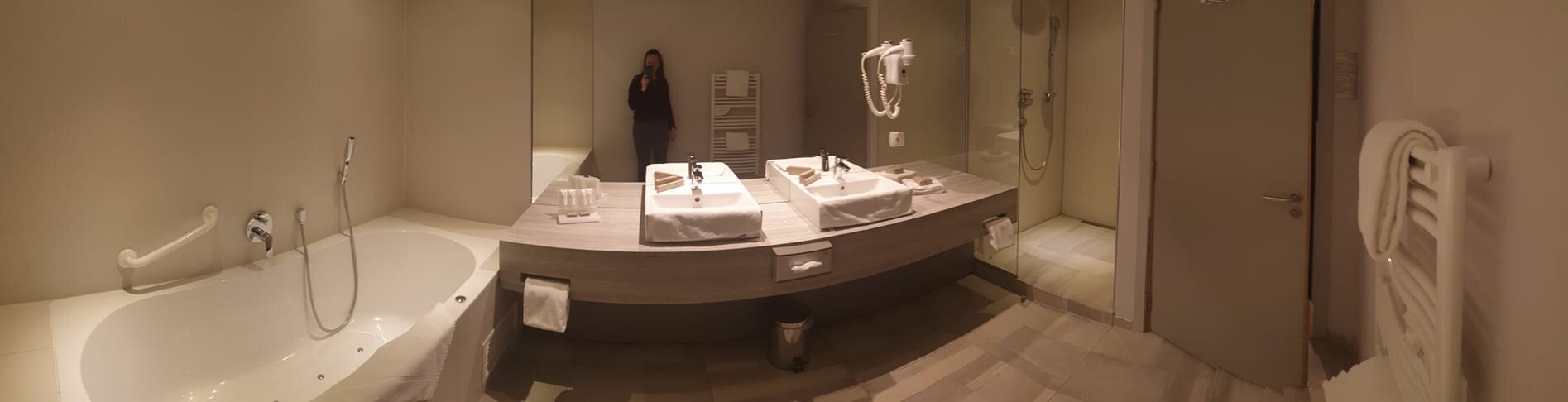 Van der Valk Congres & Spa Hotel Mons-浴室