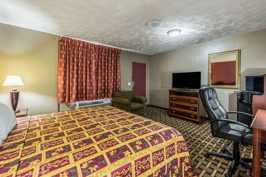 Americas Best Value Inn Franklin主图