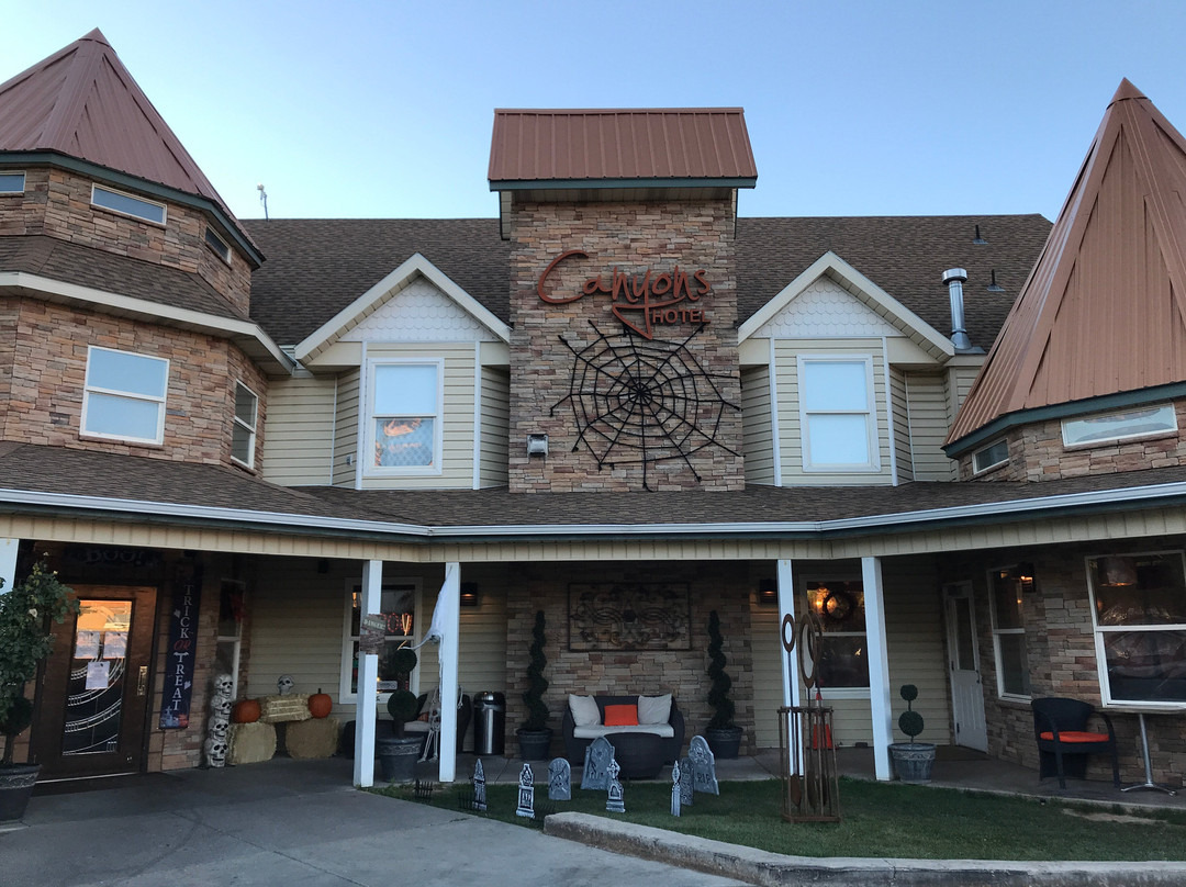 大峡谷旅馆主图