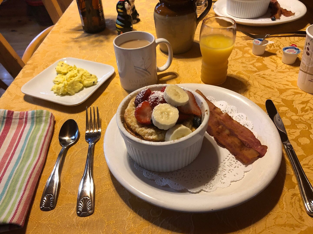 Henson Cove Place B&B主图