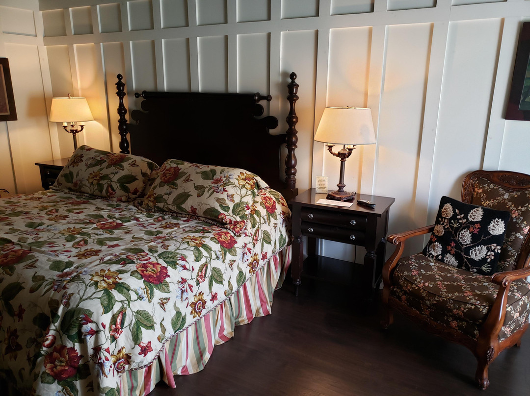 The Colonial Inn At Historic Smithville主图