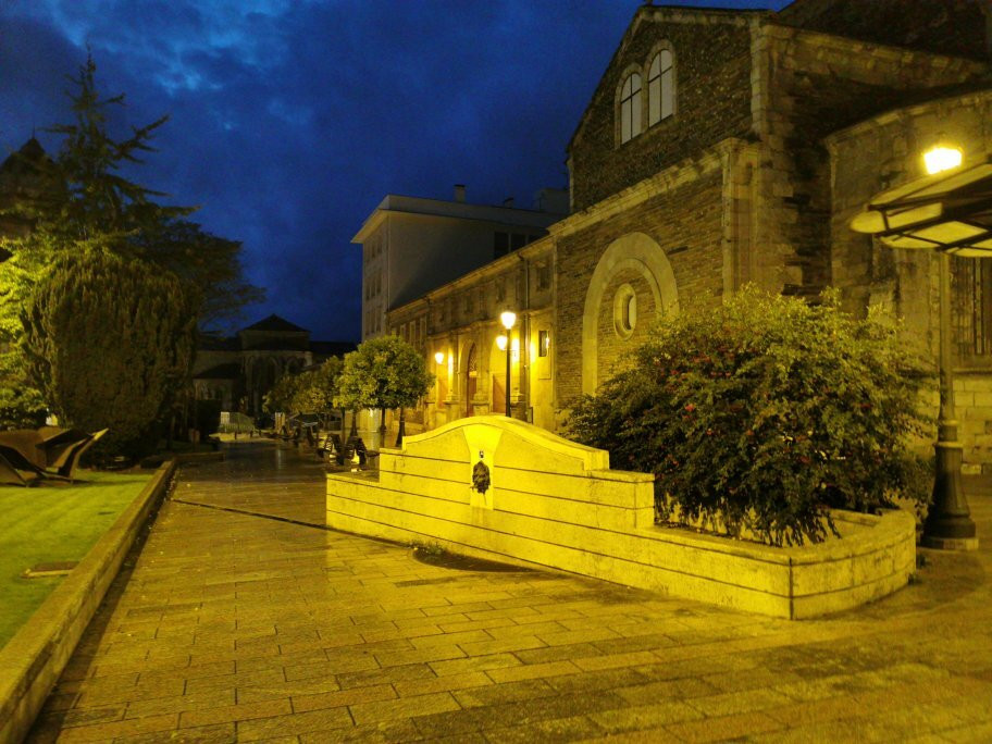 Plaza de Santo Domingos-卢戈省必去景点