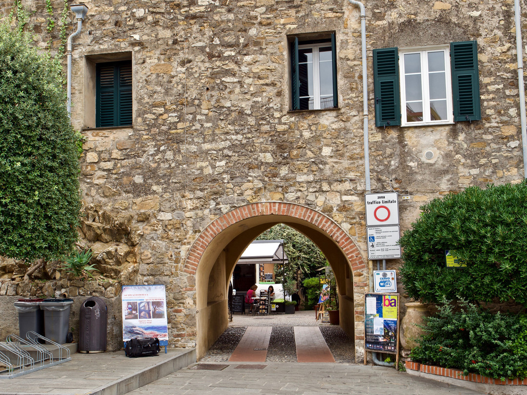 Castello dei Clavesana-Cervo必去景点