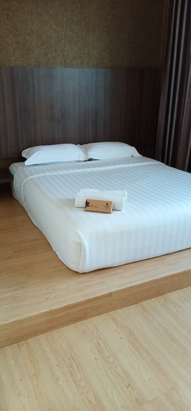 Starz Hotel-官方