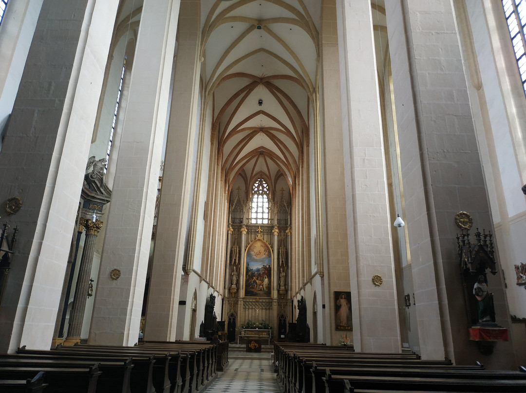 Church of Saint Maurice-克罗梅日什必去景点