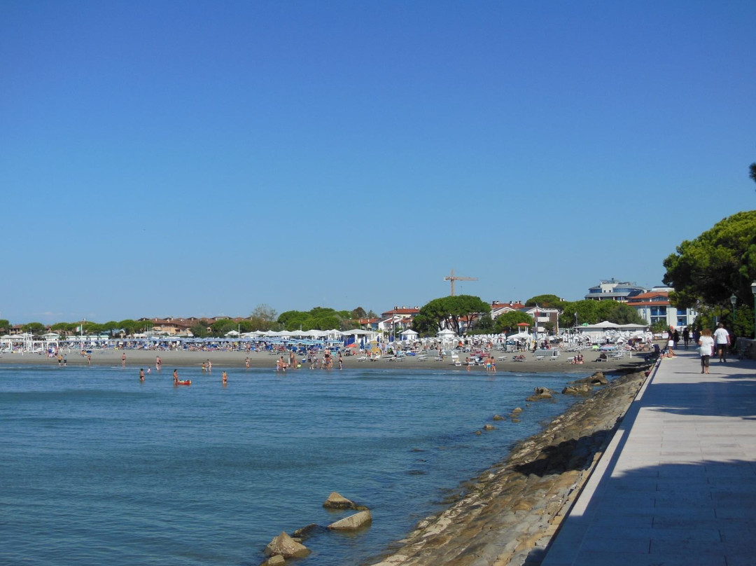 Beach Costa Azzurra-格拉多必去景点