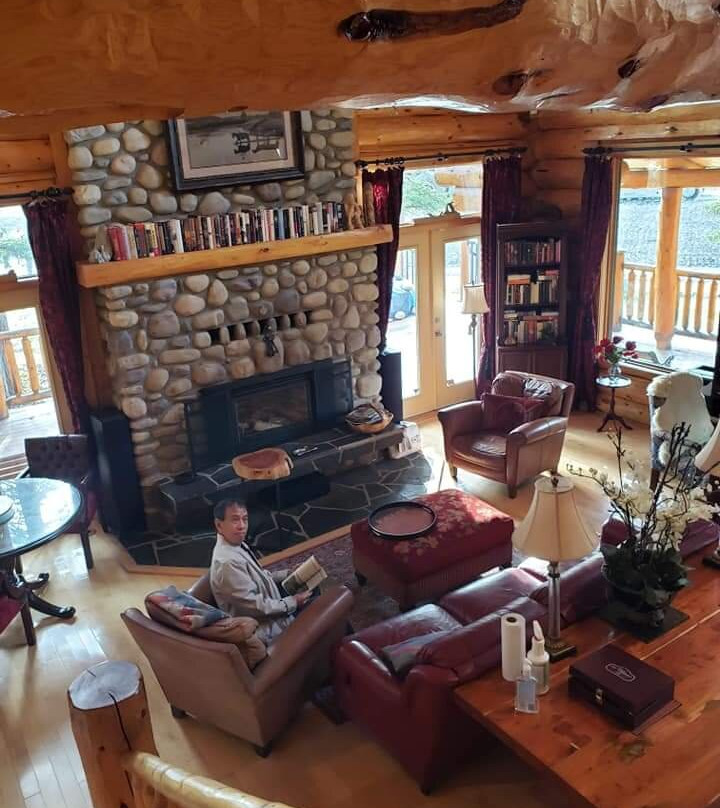 Riverside Chateau主图