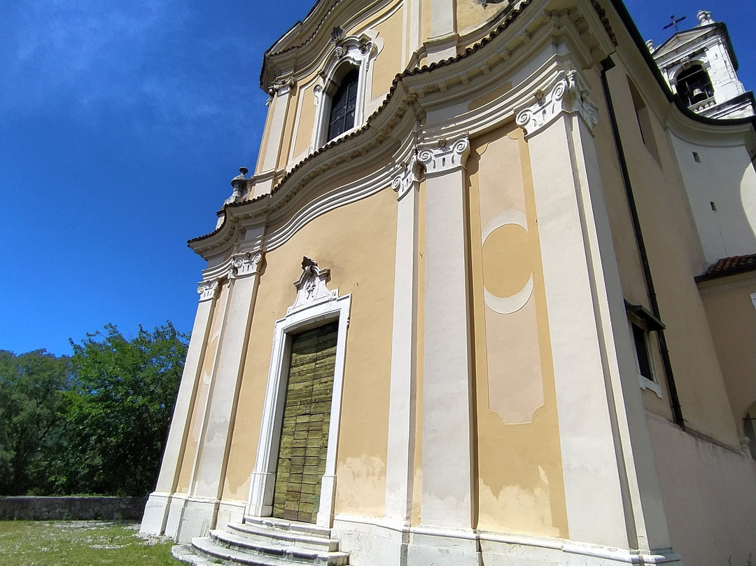 Chiesa di Santa Giulia-Paitone必去景点