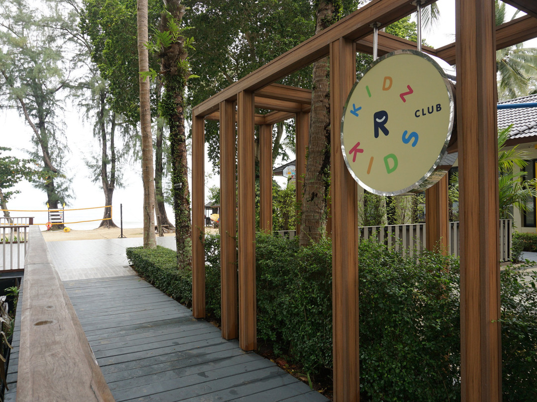 甲米都喜天丽海滨度假酒店主图