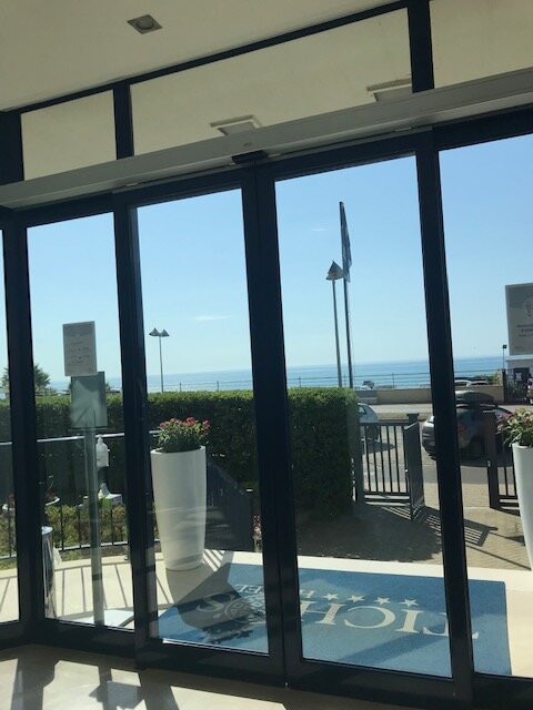 Ticho's Greenblu Hotel主图