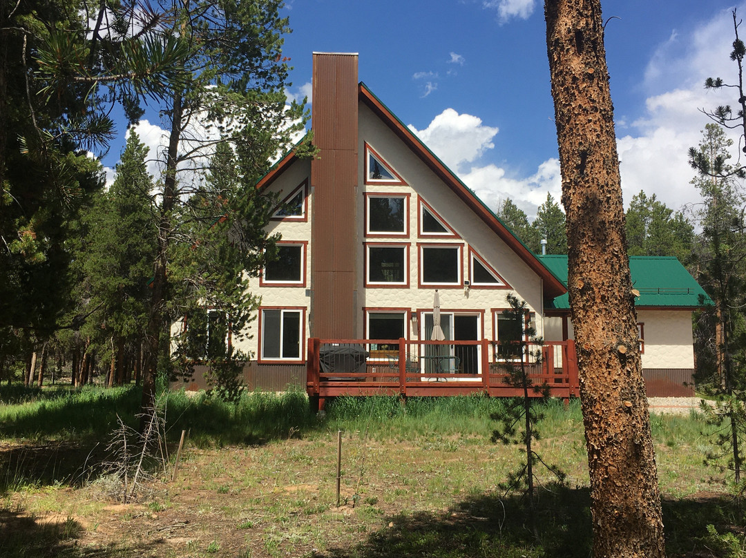 Grand West Village Resort主图