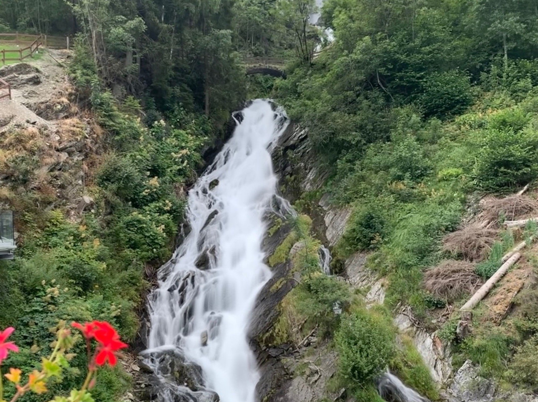 Cascade of Lenteney景点图片