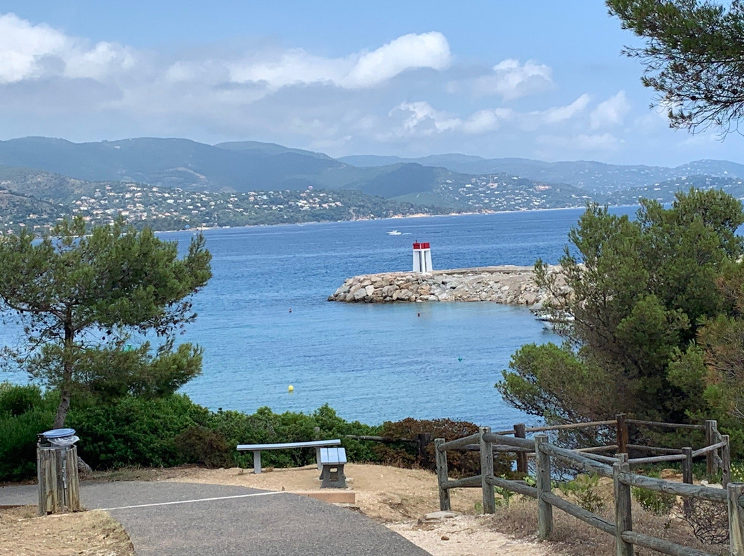 Office de Tourisme du Lavandou-莱拉旺杜必去景点