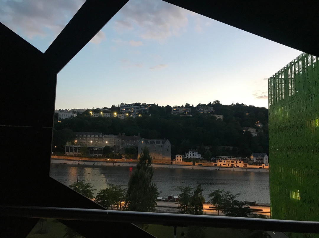 Mob Hotel Lyon Confluence主图
