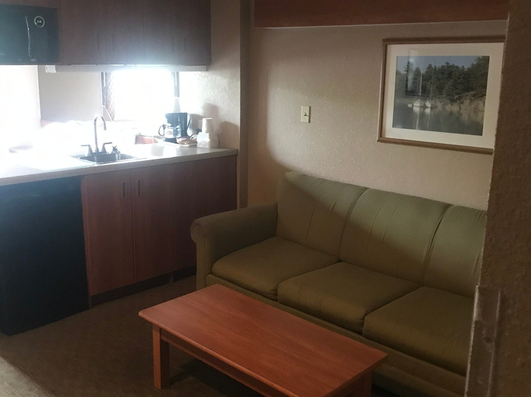 Parry Sound Inn and Suites主图