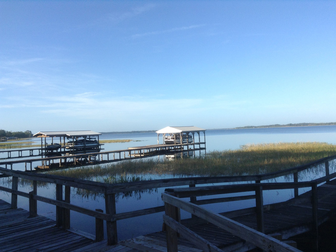 湖滨旅馆及咖啡厅主图