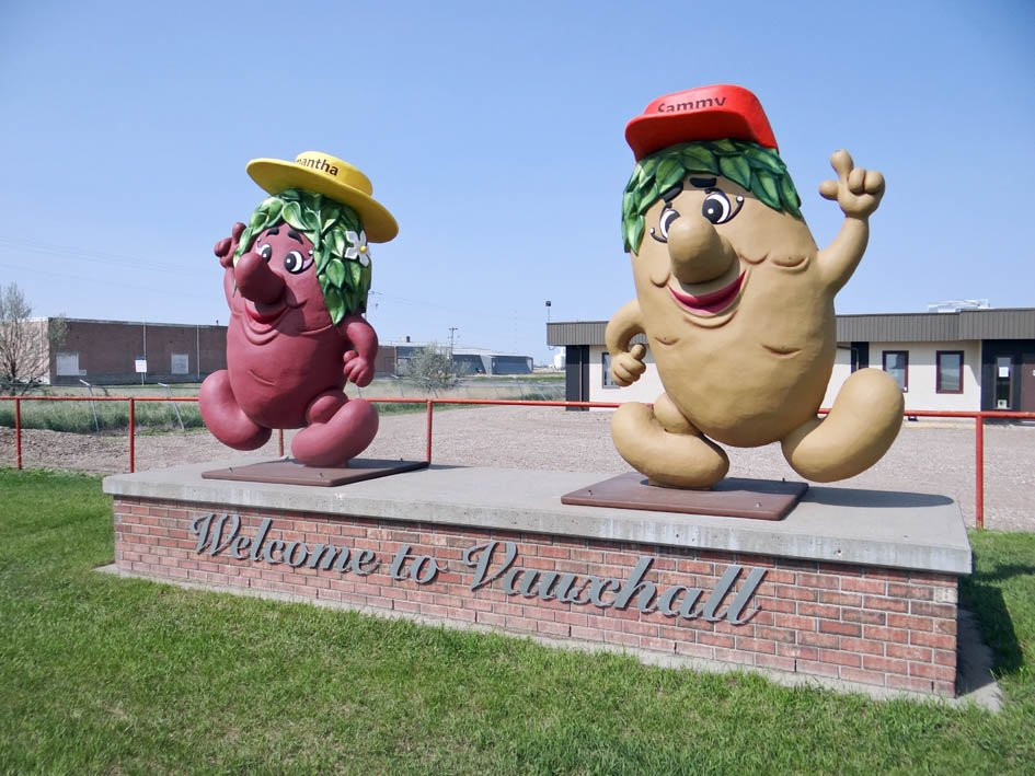 Samantha & Sammy Spud (Vauxhall Mascots)景点图片
