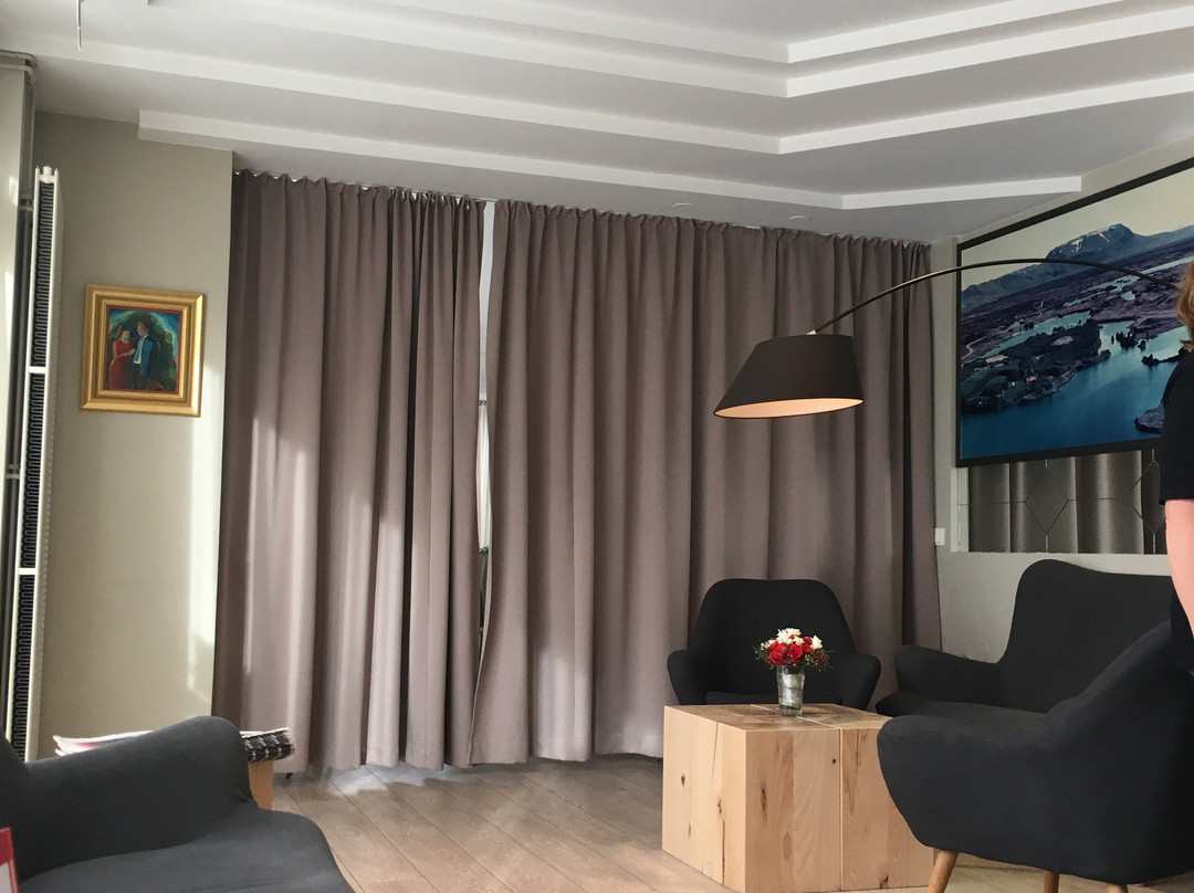 斯马里酒店主图