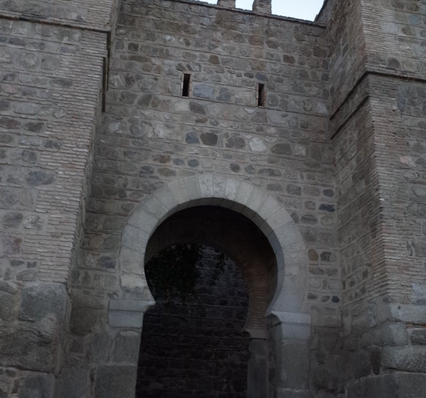 Puerta de Doce Cantos.景点图片