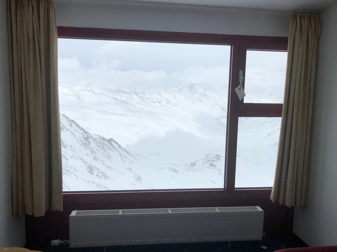 Glacier Hotel Grawand主图