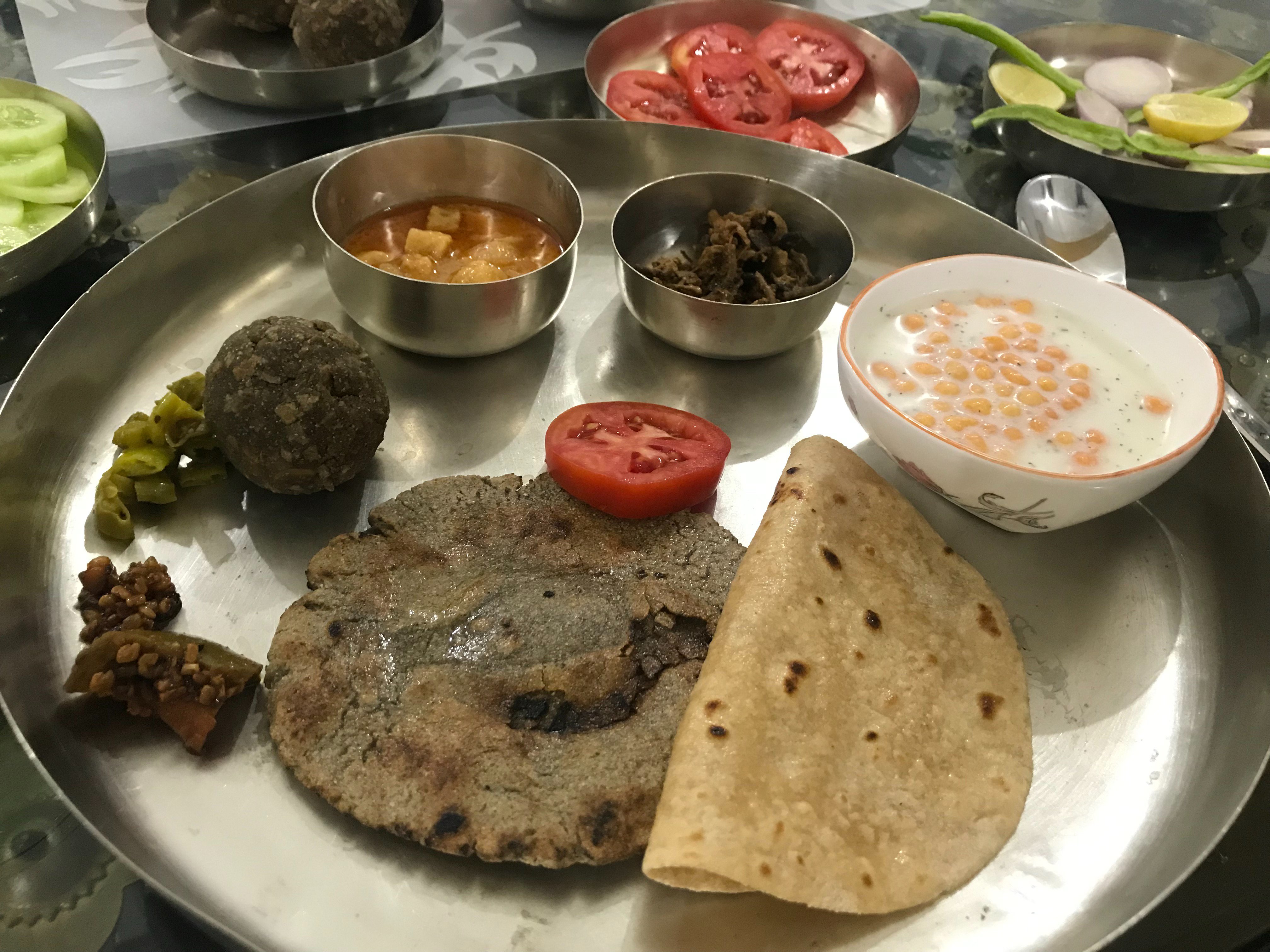 Rawla Bisalpur-餐饮
