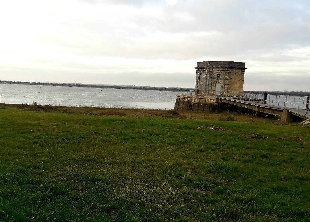 Fontaine Royale De Lupin-Saint Nazaire sur Charente必去景点