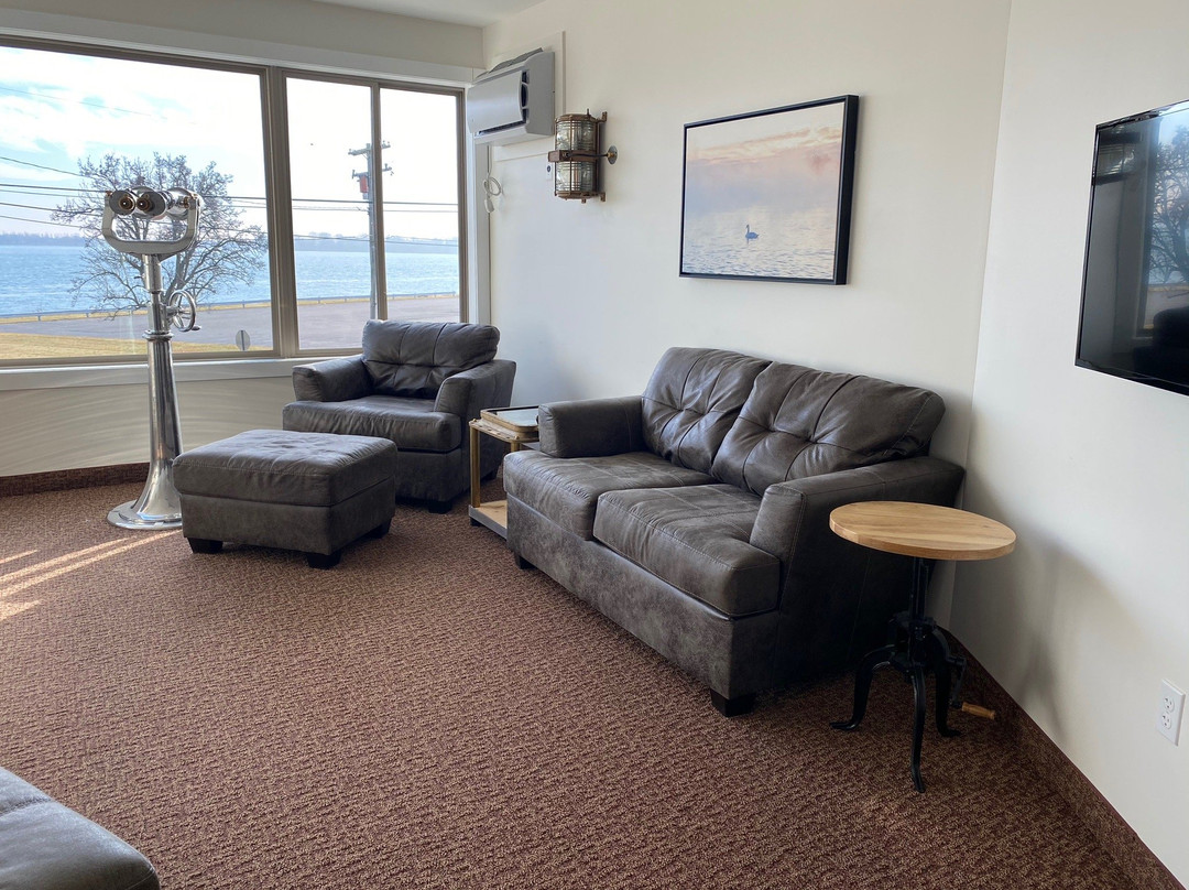 Inn on Water Street主图