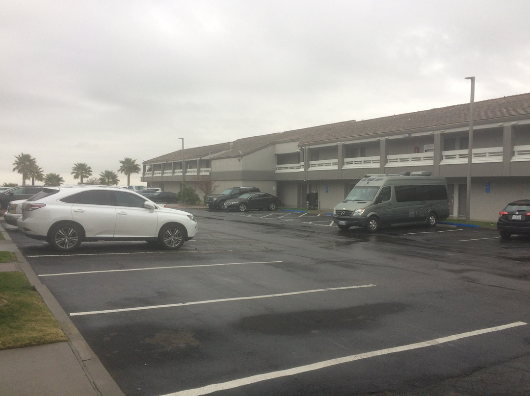 Quality Inn Kettleman City Near Hwy 41主图