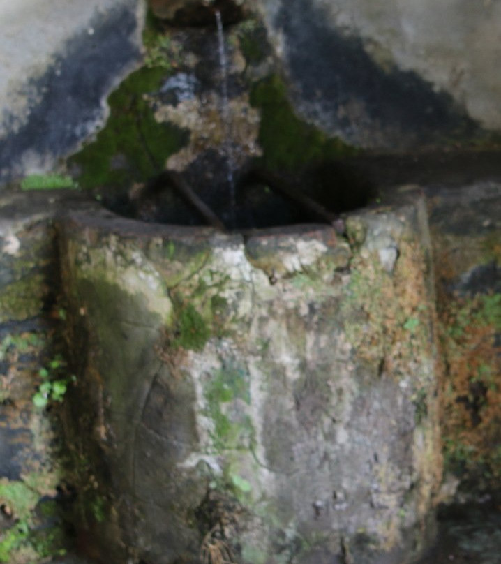 Fontaine de Serpentina-Santa-Maria-Poggio必去景点