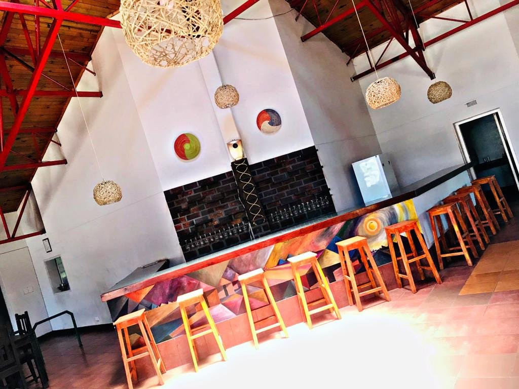 Chitungwiza餐馆和美食-Ndyelo Restaurant