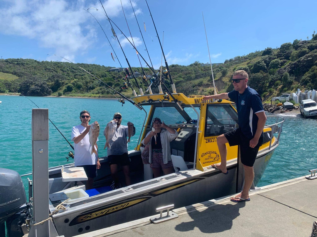 Chas'n Tail Charters-怀系奇岛必去景点