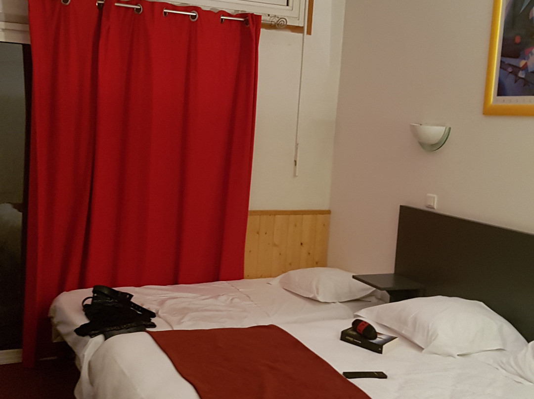 石楠瑞莱斯酒店主图