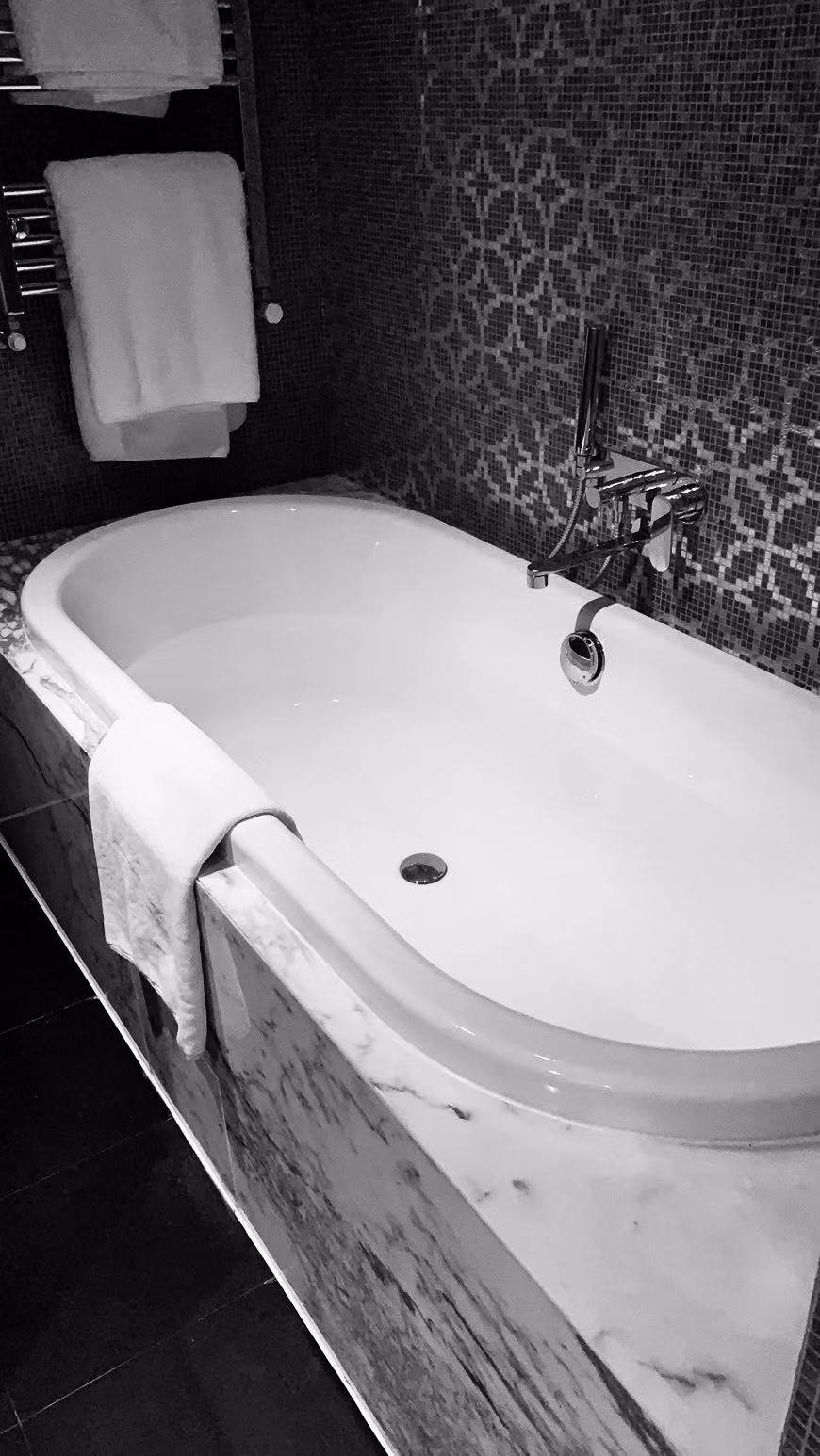 景莱酒店·不舍（上海人民广场南京西路地铁站店）-浴室