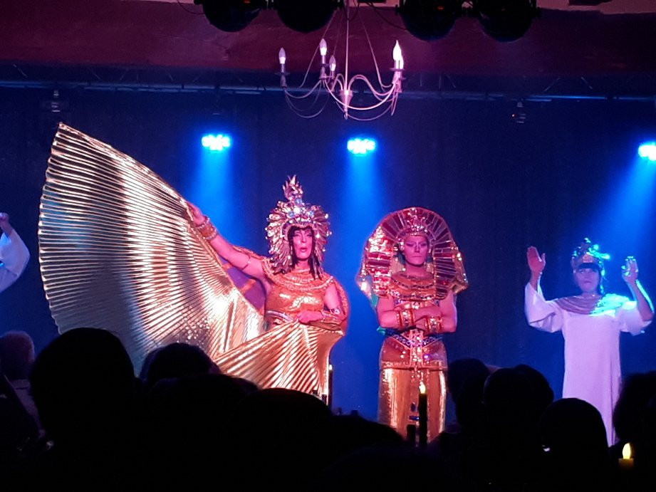 Cabaret des Belles Poules景点图片