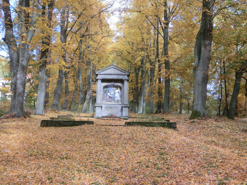 Křížová Cesta-Cvikov必去景点