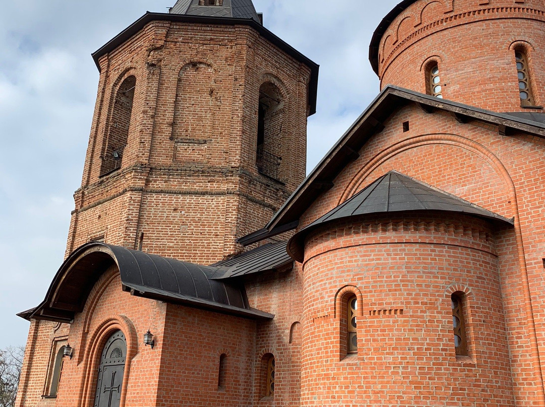 Okhtyrka Holy Trinity Monastery-Okhtyrka必去景点