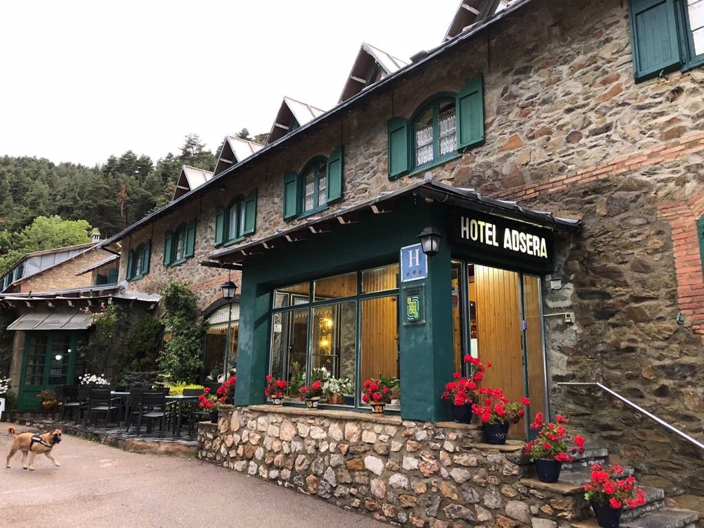 Hotel Adsera主图