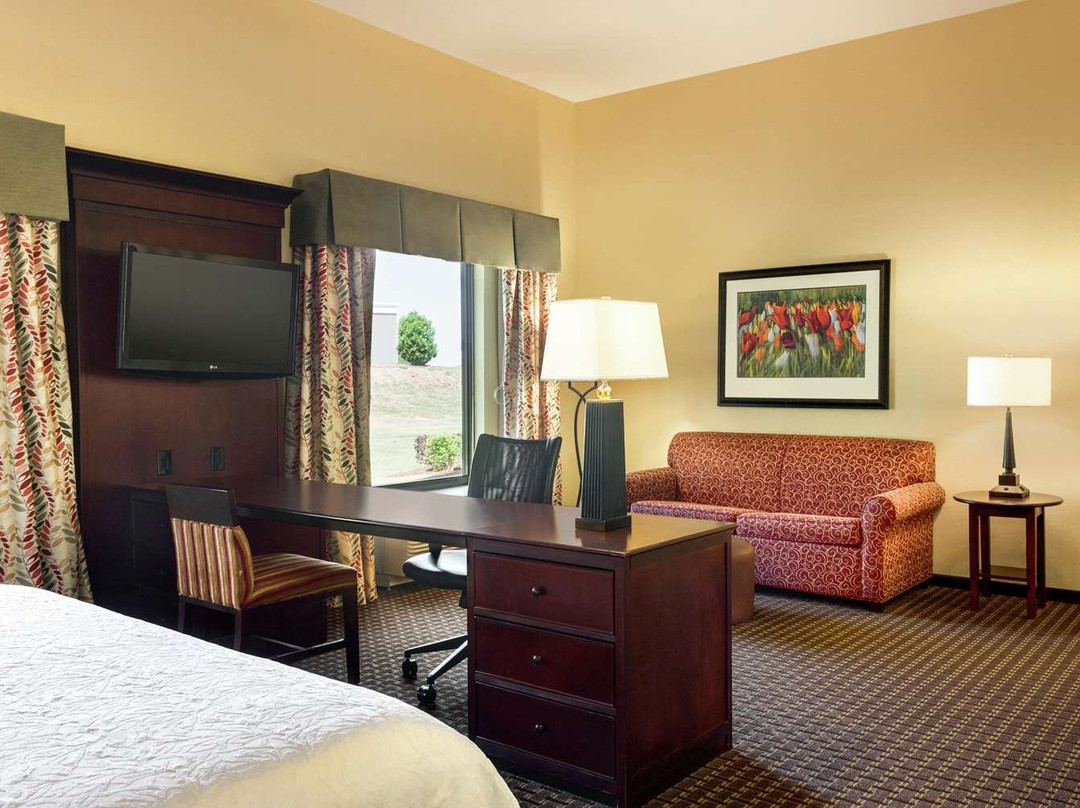 Hampton Inn & Suites Prattville主图