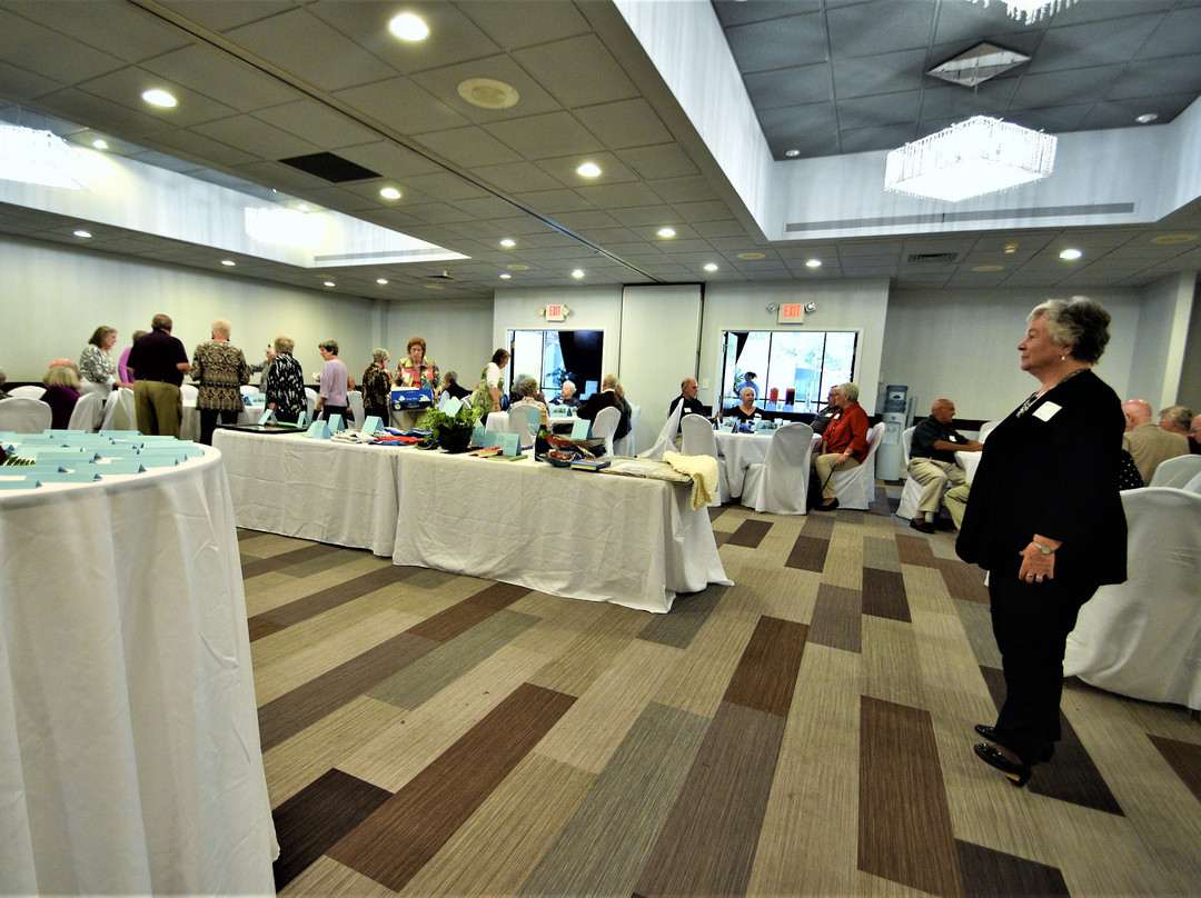 Ramada By Wyndham Statesville主图