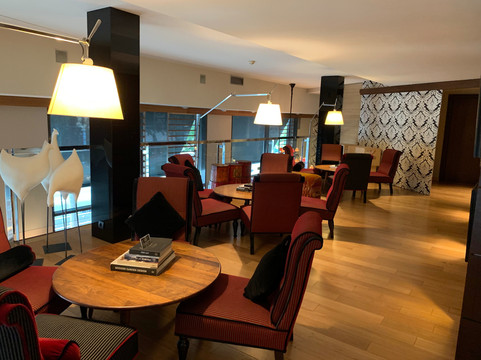 艾米利亚别墅酒店主图