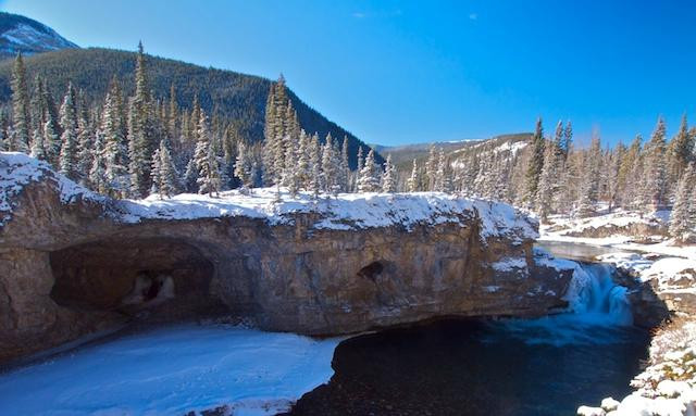 Elbow Falls Provincial Recreation Area景点图片