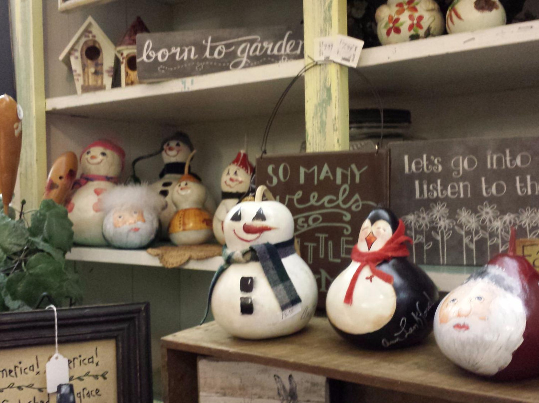 Berries & Ivy Country Store