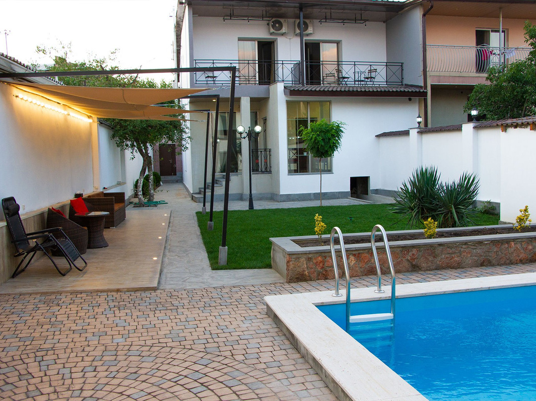 Garden Lounge Hotel主图