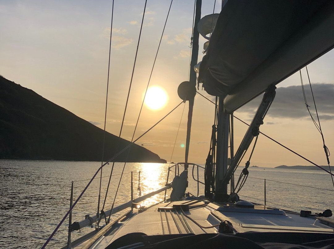 Start Point Sailing and Sail West Charter景点图片