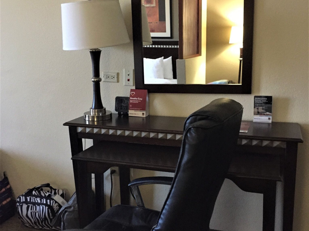 Comfort Suites Eugene主图