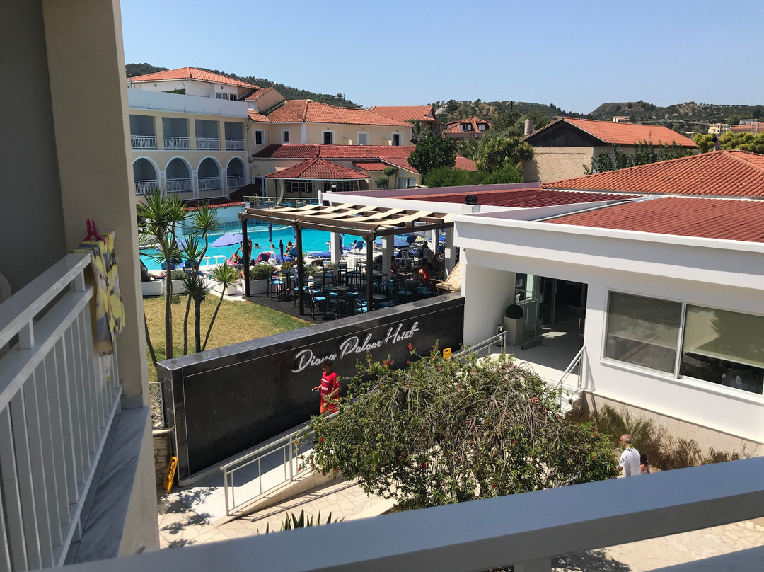 黛安娜皇宫酒店主图