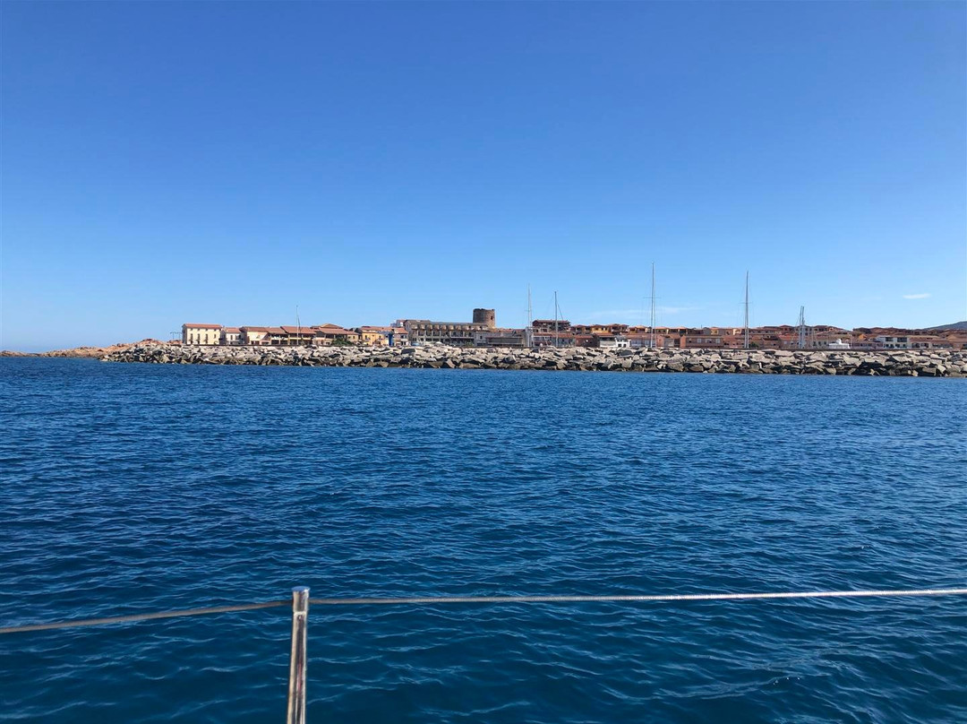 Scuola vela Playa Sardinia-Isola Rossa必去景点