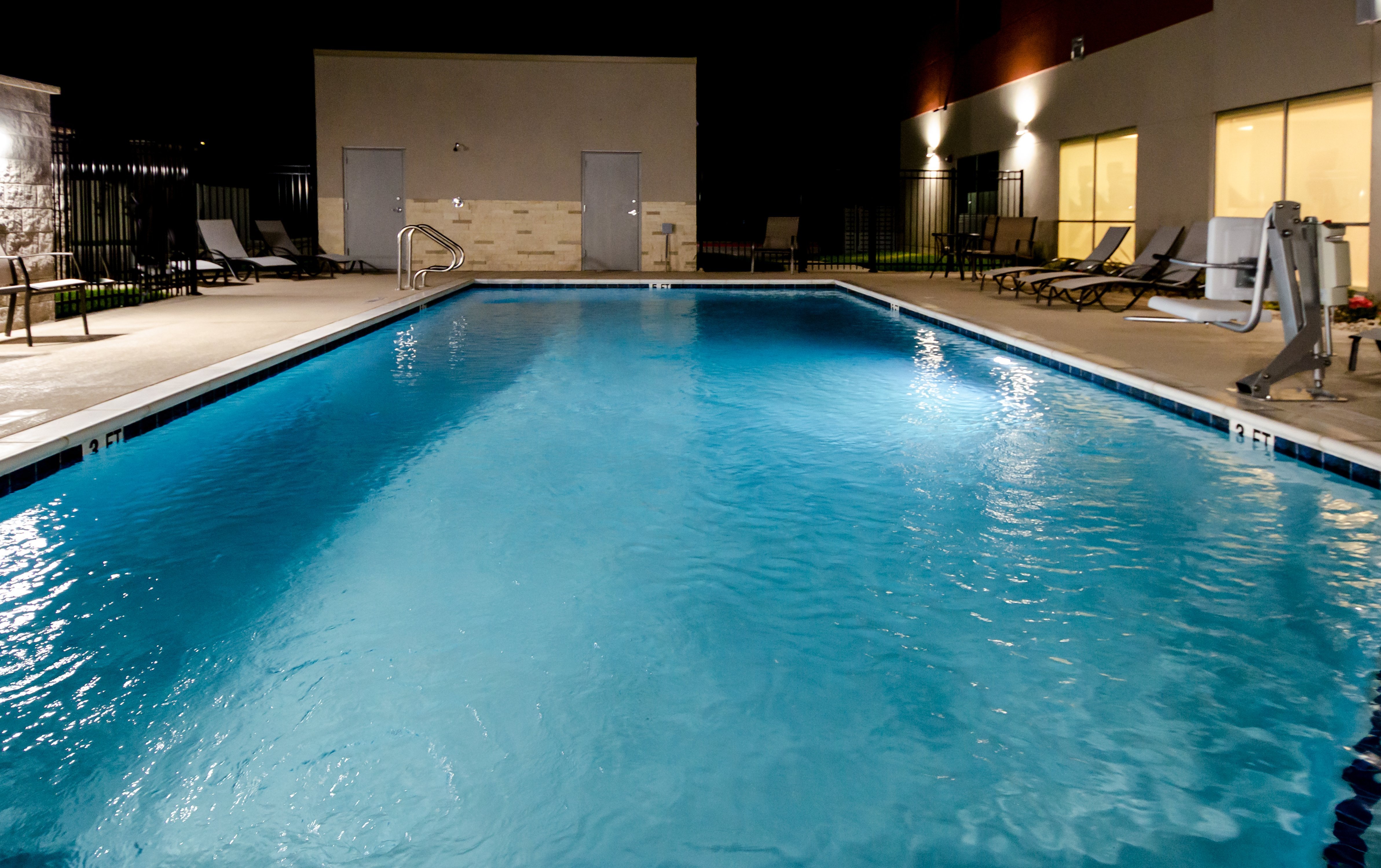 Holiday Inn Express & Suites Taylor By IHG-官方