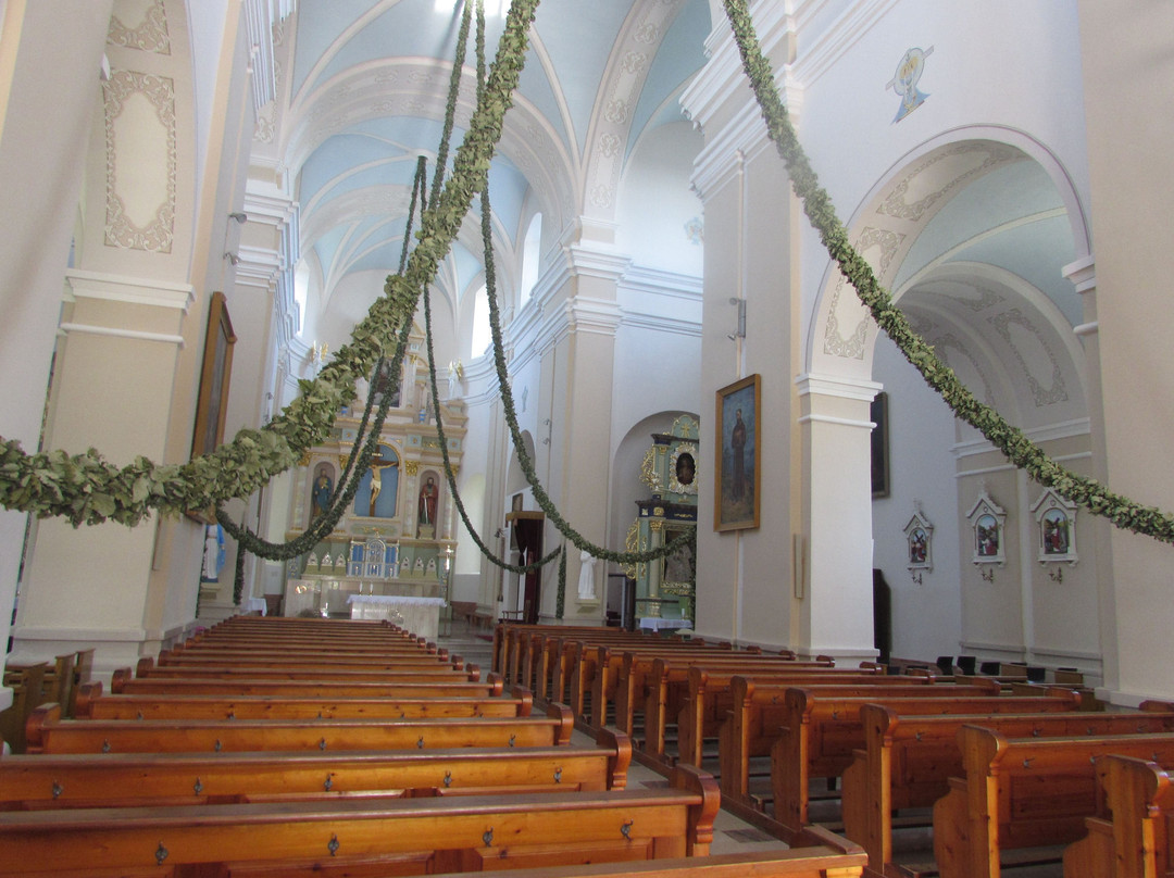 Sv. Apastalu Petro ir Povilo Church-Moletai必去景点